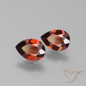 Gemme di Granato Piropo Rosso scuro naturale da 1.60 ct, Forma a pera, VVS-VS