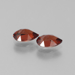 Gemme di Granato Piropo Rosso scuro naturale da 1.77 ct, Forma a pera, VVS-VS