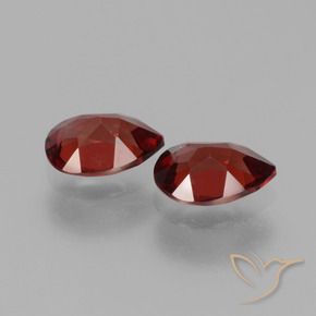 Gemme di Granato Piropo Rosso scuro naturale da 1.68 ct, Forma a pera, VVS-VS