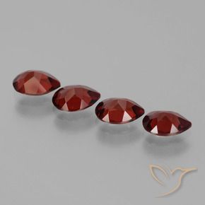 Gemme di Granato Piropo Rosso scuro naturale da 3.56 ct, Forma a pera, VVS-VS