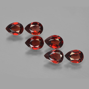 Gemme di Granato Piropo Rosso scuro naturale da 4.53 ct, Forma a pera, VS