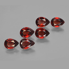 Gemme di Granato Piropo Rosso scuro naturale da 4.53 ct, Forma a pera, VS