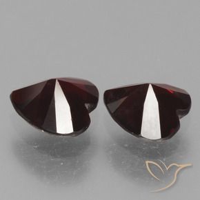 Gemme di Granato Piropo Rosso scuro naturale da 1.56 ct, Cuore, VVS-VS