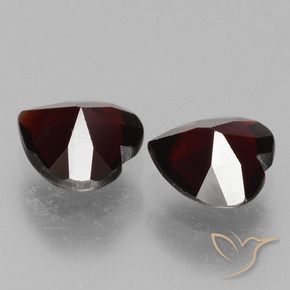 Gemme di Granato Piropo Rosso scuro naturale da 1.62 ct, Cuore, VVS-VS