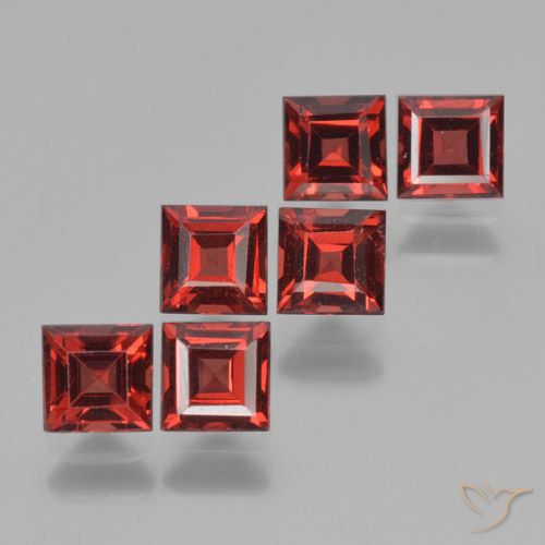 2.81ctw Naturale Ribes Rosso Granato Piropo, Quadrato, VS