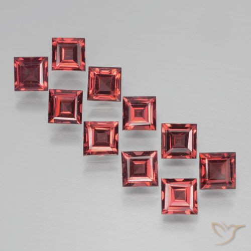 4.50ctw Naturale Rosso scuro Granato Piropo, Quadrato, VS
