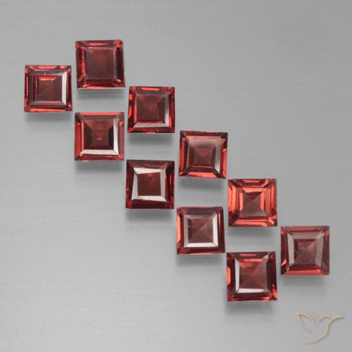 3.43ctw Naturale Rosso scuro Granato Piropo, Quadrato, VS