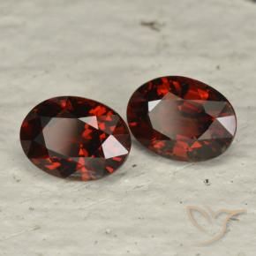 Gemme di Granato Piropo Rosso Sangue Profondo naturale da 3.39 ct, Ovale, VVS-VS