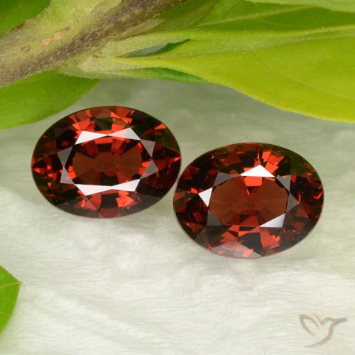 3.26ctw Naturale Rosso scuro Granato Piropo, Ovale, VVS-VS