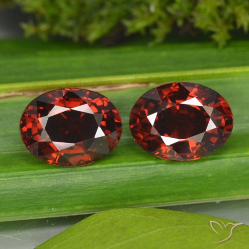 3.40ctw Naturale Rosso scuro Granato Piropo, Ovale, VVS-VS