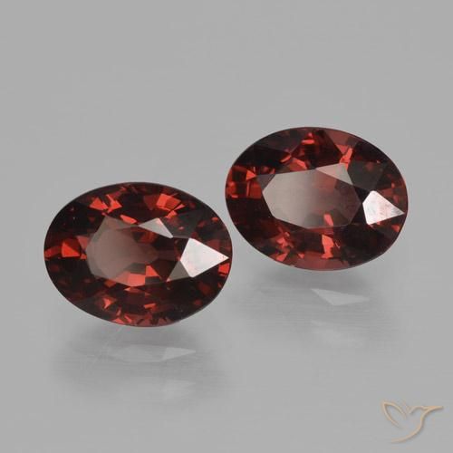 Gemme di Granato Piropo Rosso Sangue Profondo naturale da 3.35 ct, Ovale, VVS-VS