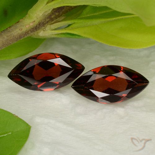 3.49ctw Naturale Rosso Sangue Profondo Granato Piropo, Taglio marquise, VVS-VS