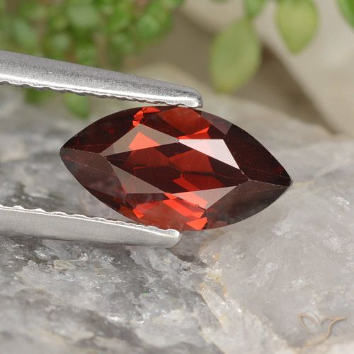 1.30ct Naturale Rosso scuro Granato Piropo, Taglio marquise, VVS-VS