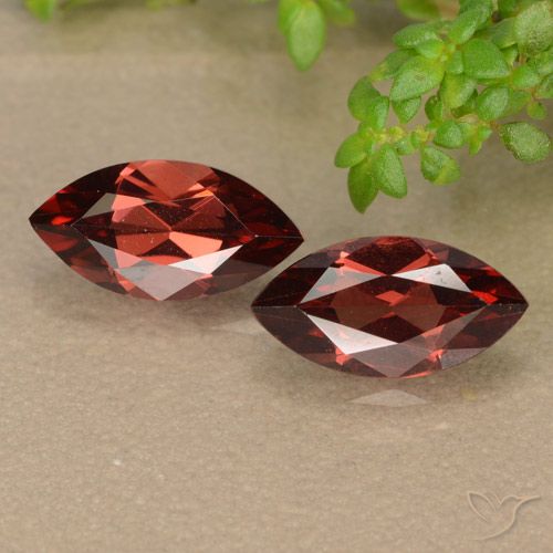 2.63ctw Naturale Rosso scuro Granato Piropo, Taglio marquise, VVS-VS