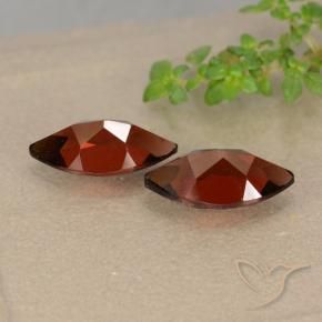 Gemme di Granato Piropo Rosso scuro naturale da 2.70 ct, Taglio marquise, VVS-VS