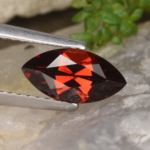 1.28ct Naturale Rosso medio Granato Piropo, Taglio marquise, VVS-VS