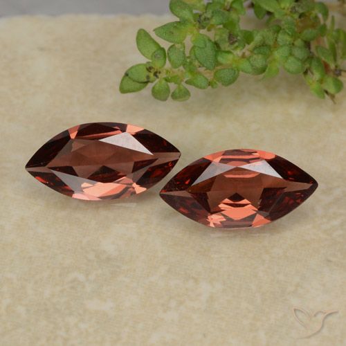 1.99ctw Naturale bacca rossa Granato Piropo, Taglio marquise, VVS-VS