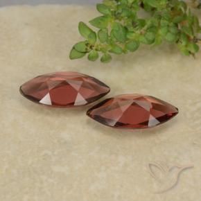 Gemme di Granato Piropo bacca rossa naturale da 1.99 ct, Taglio marquise, VVS-VS