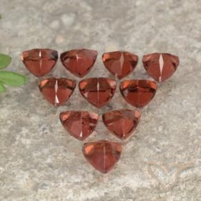 Granato piropo naturale rosso da 2,82 ct, trillion, VS