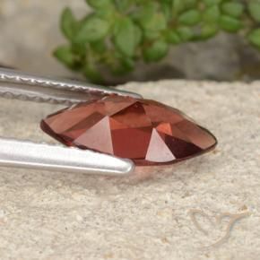 Granato Piropo Rosso intenso naturale da 1.16 ct, Taglio marquise, VVS-VS