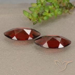Gemme di Granato Piropo Rosso scuro naturale da 2.12 ct, Taglio marquise, VVS-VS