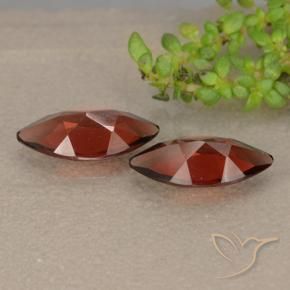Gemme di Granato Piropo Rosso scarlatto naturale da 2.01 ct, Taglio marquise, VVS-VS