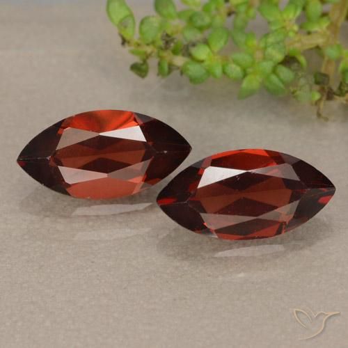 2.58ctw Naturale Rosso Sangue Profondo Granato Piropo, Taglio marquise, VVS-VS
