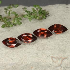 Gemme di Granato Piropo Rosso scuro naturale da 4.35 ct, Taglio marquise, VVS-VS