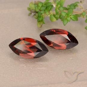 Gemme di Granato Piropo Rosso scuro naturale da 2.51 ct, Taglio marquise, VVS-VS
