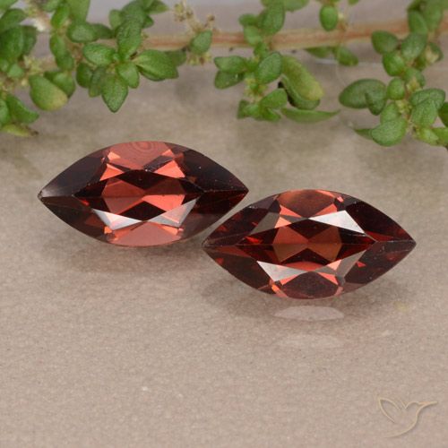 Gemme di Granato Piropo Rosso scuro naturale da 2.48 ct, Taglio marquise, VVS-VS