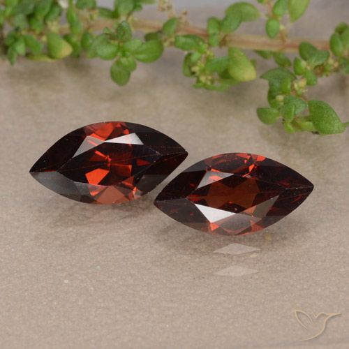 2.51ctw Naturale Rosso Sangue Profondo Granato Piropo, Taglio marquise, VVS-VS