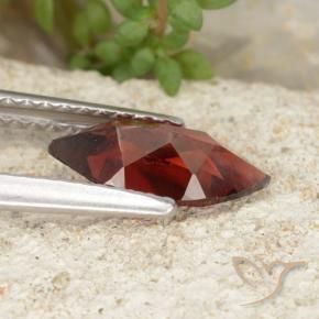 Granato Piropo Rosso scuro naturale da 1.21 ct, Taglio marquise, VVS-VS