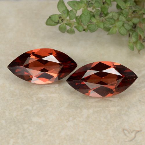 2.25ctw Naturale Rosso scarlatto profondo Granato Piropo, Taglio marquise, VVS-VS
