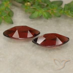 Gemme di Granato Piropo Rosso Sangue Profondo naturale da 2.63 ct, Taglio marquise, VVS-VS