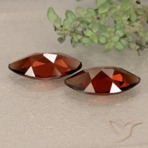 Gemme di Granato Piropo Rosso scuro naturale da 2.56 ct, Taglio marquise, VVS-VS