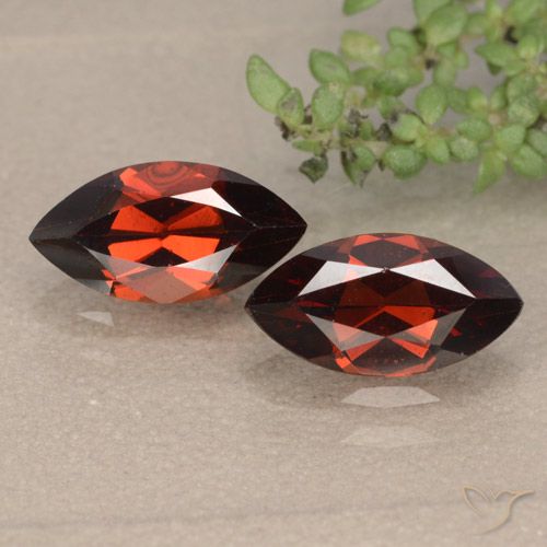 2.65ctw Naturale Rosso scuro Granato Piropo, Taglio marquise, VVS-VS