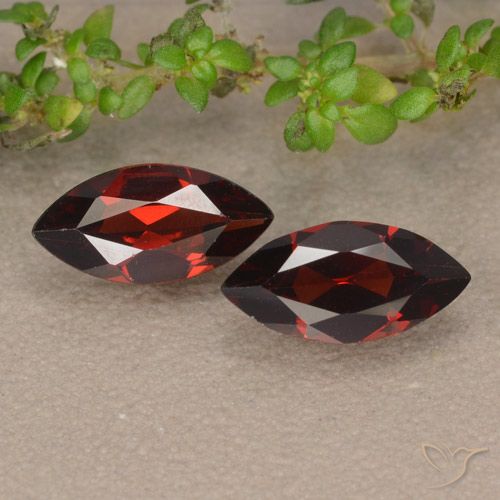 2.12ctw Naturale Rosso scuro Granato Piropo, Taglio marquise, VVS-VS, Photo A