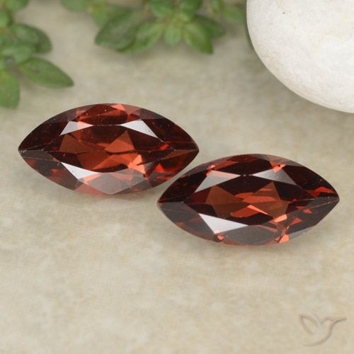 Gemme di Granato Piropo Rosso scuro naturale da 2.47 ct, Taglio marquise, VVS-VS