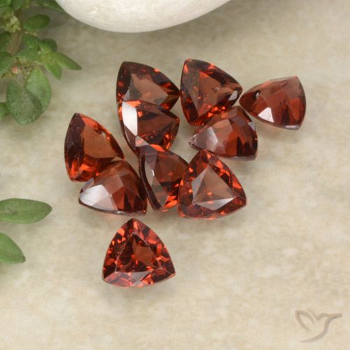 2.69ctw Naturale Rosso scuro Granato Piropo, Taglio trillion, VS