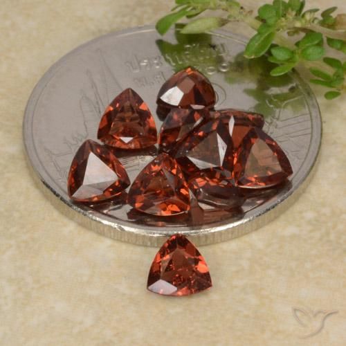 2.74ctw Naturale Rosso scuro Granato Piropo, Taglio trillion, VS