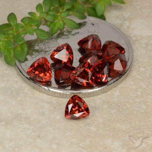 3.11ctw Naturale Rosso scarlatto Granato Piropo, Taglio trillion, VS