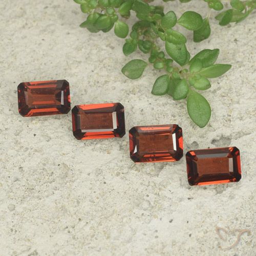 2.09ctw Naturale Rosso scuro Granato Piropo, Taglio smeraldo, VS