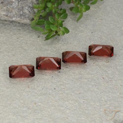 Gemme di Granato Piropo Rosso scuro naturale da 2.57 ct, Ottagonale / Taglio smeraldo, VVS-VS