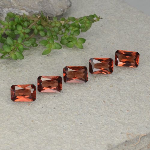 2.86ctw Naturale Rosso scuro Granato Piropo, Taglio smeraldo, VVS-VS