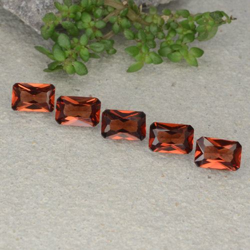 Granato piropo naturale rosso da 2,76 ct, taglio smeraldo, VVS-VS