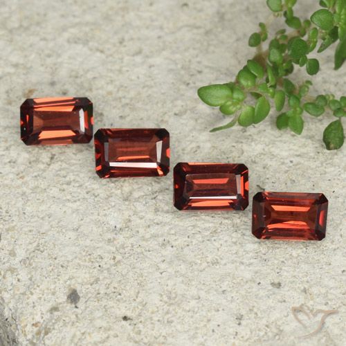 2.17ctw Naturale Rosso medio Granato Piropo, Taglio smeraldo, VVS-VS