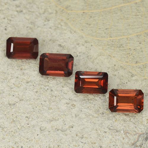 Gemme di Granato Piropo Rosso scuro naturale da 2.64 ct, Ottagonale / Taglio smeraldo, VS