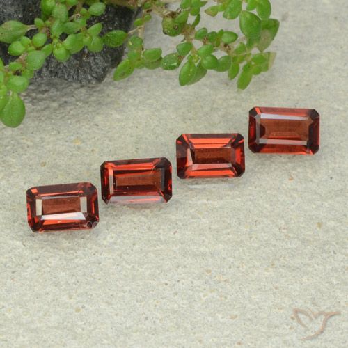 2.12ctw Naturale Rosso medio Granato Piropo, Taglio smeraldo, VS