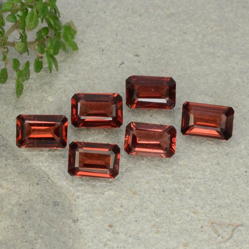 3.38ctw Naturale Rosso scuro Granato Piropo, Taglio smeraldo, VS