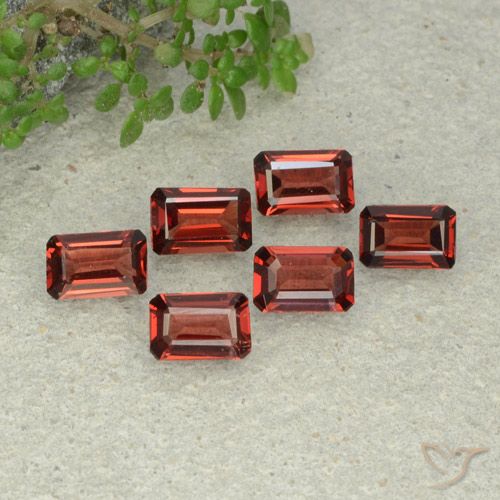 3.03ctw Naturale Rosso scuro Granato Piropo, Taglio smeraldo, VS
